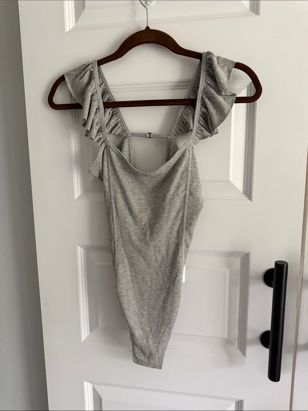 Women’s Ruffle Strap Bodysuit - Gray small